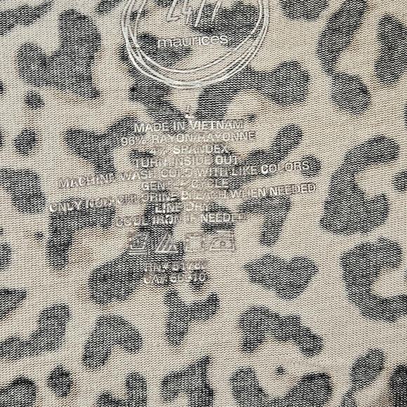 Large Animal Print Scoop Neck Tunic - Picture 2 of 2